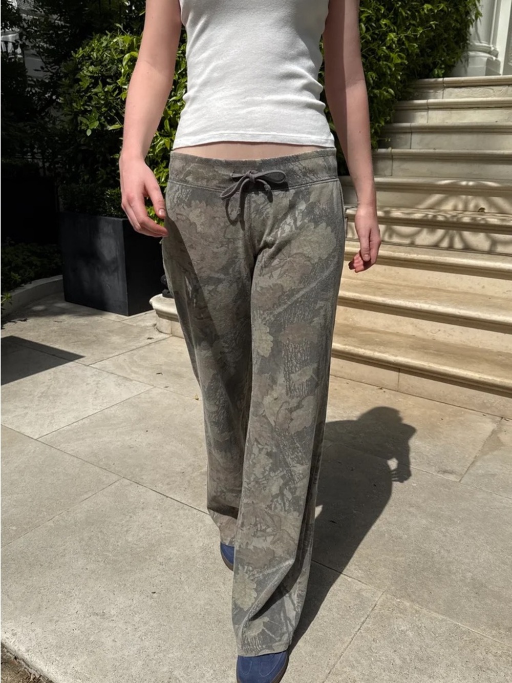 Brandy Melville Hilary camo yoga pants